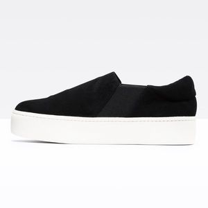 Vince Warren Suede Sneaker